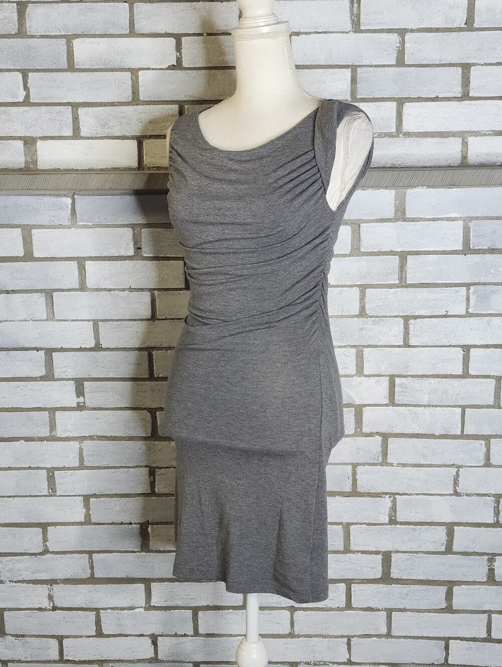 • NWT Mystree Women's Sleeveless Bodycon Mini Dress Small Gray Polyester Blend